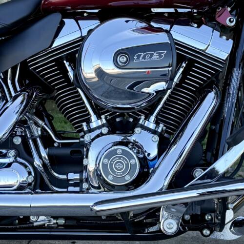 FLSTN 2017 Softail® Deluxe thumb 1