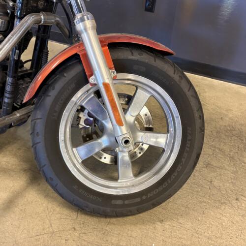 XL1200C 2011 1200 Custom thumb 2