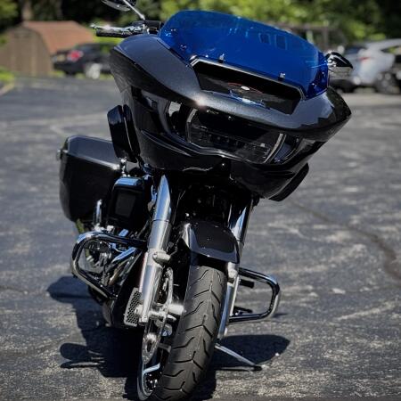 2026 Harley-Davidson® Road Glide® Midnight Ember thumb 2
