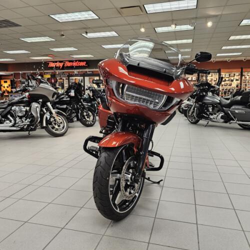 FLTRX 2024 Road Glide® thumb 2