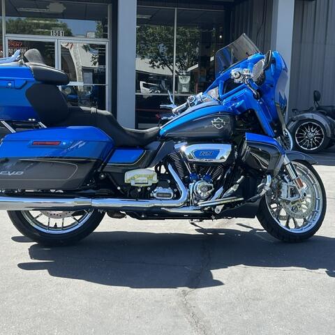 FLHXLSE 2026 CVO Street Glide Limited thumb 1