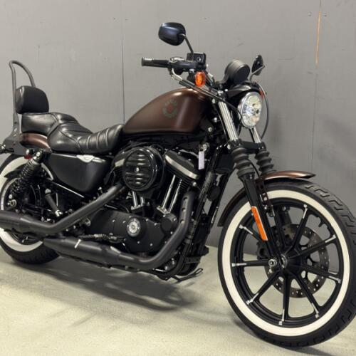 XL 883N 2019 Iron 883™ thumb 3