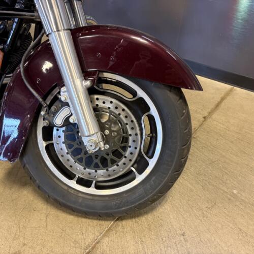 2006 Harley-Davidson® Street Glide® FLHXI thumb 2
