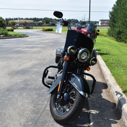 2023 Harley-Davidson® Heritage Classic thumb 2