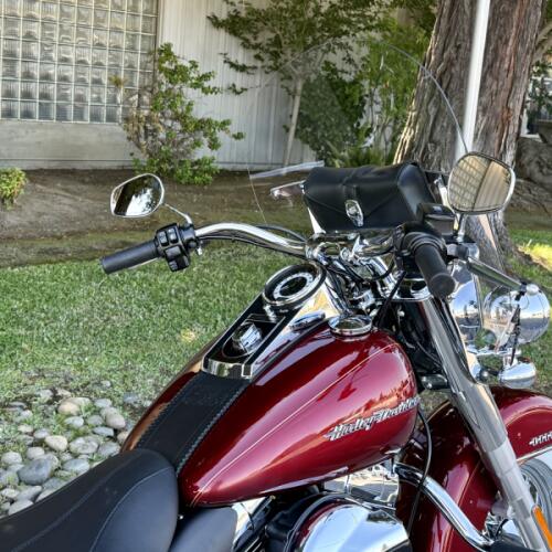 FLSTN 2017 Softail® Deluxe thumb 0