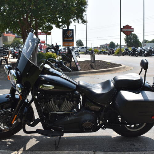 2023 Harley-Davidson® Heritage Classic thumb 0