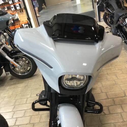2025 Harley-Davidson® Street Glide® Billiard Gray - Black Finish thumb 1