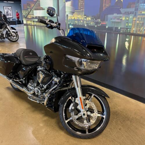 2026 Harley-Davidson® Road Glide™ FLTRX thumb 1