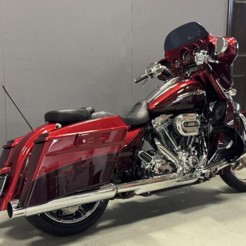 FLHXSE 2012 CVO™ Street Glide® thumb 2