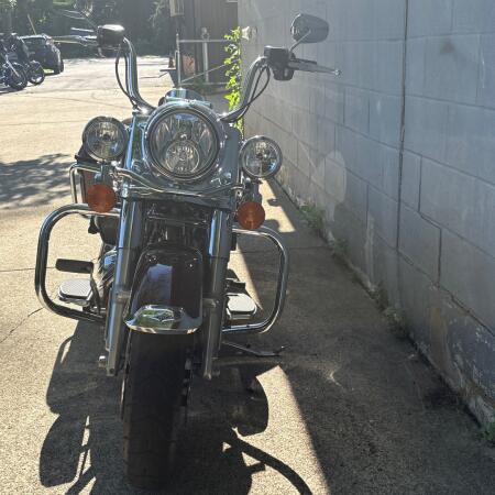FLHR 2018 Road King® thumb 2