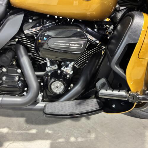 2023 Harley-Davidson® Ultra Limited Prospect Gold/Vivid Black FLHTK thumb 1