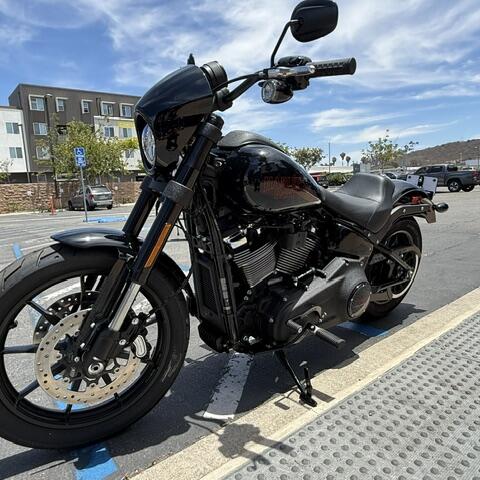 2026 Harley-Davidson® Low Rider™ S Vivid Black Black Trim thumb 1