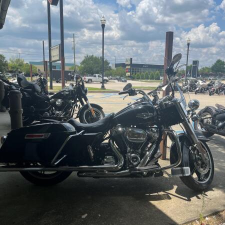 2021 Harley-Davidson® Road King® thumb 2