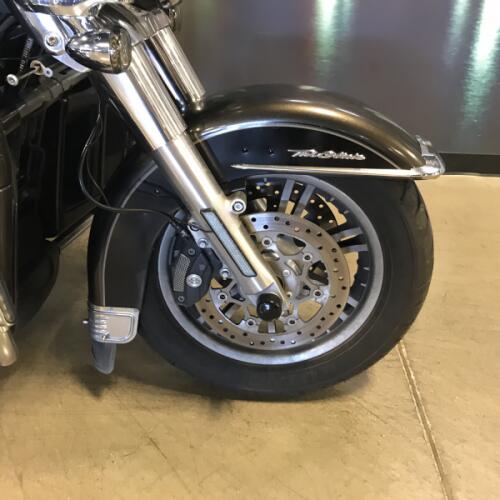 2020 Harley-Davidson® Tri Glide® Ultra FLHTCUTG thumb 2