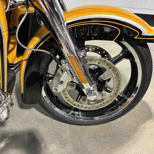 2022 Harley-Davidson® CVO™ Road Glide® Limited Hightail Yellow Pearl FLTRKSE thumb 2