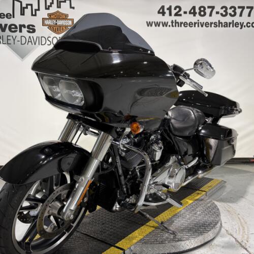 2017 Harley-Davidson® Road Glide® Special Vivid Black thumb 0