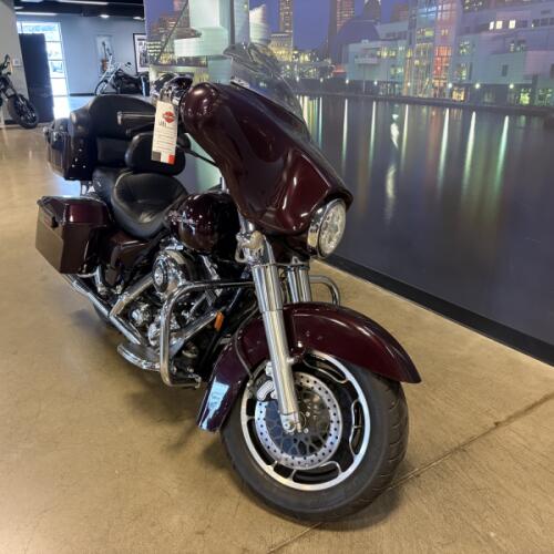 2006 Harley-Davidson® Street Glide® FLHXI thumb 1