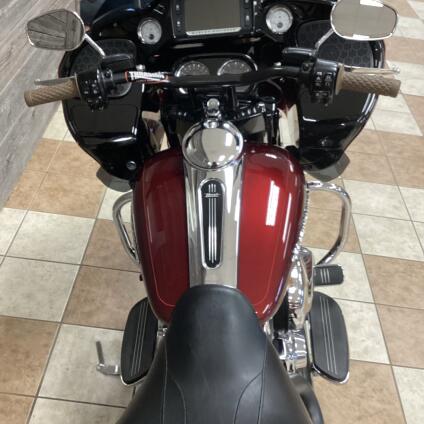 2016 Harley-Davidson® Road Glide® Special Velocity Red Sunglo thumb 2