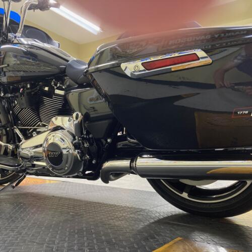 2026 Harley-Davidson® Road Glide® MIDNIGHT EMBER FLTRX thumb 1