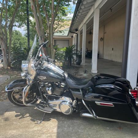 2021 Harley-Davidson® Road King® thumb 3