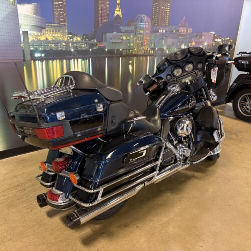 2013 Harley-Davidson® Ultra Classic® Electra Glide® FLHTCU thumb 0