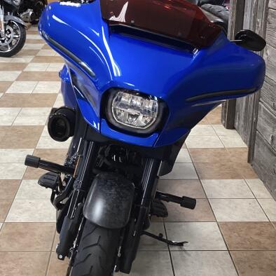 2026 Harley-Davidson® CVO Street Glide ST Electric Coast thumb 3