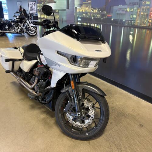 2024 Harley-Davidson® CVO™ Road Glide® ST FLTRXSTSE thumb 1