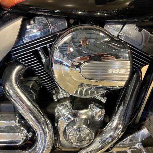 2014 Harley-Davidson® Ultra Limited FLHTK thumb 3