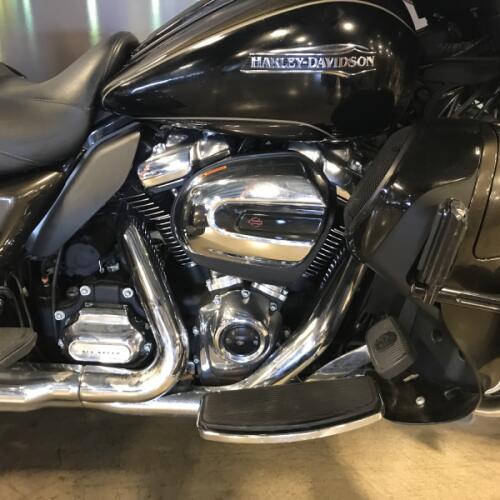 2020 Harley-Davidson® Tri Glide® Ultra FLHTCUTG thumb 3