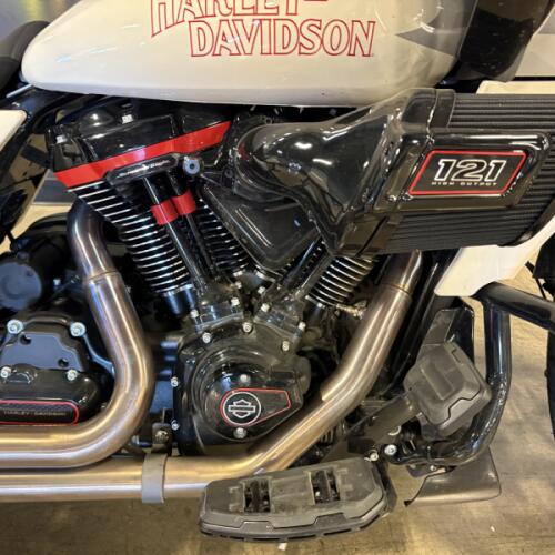 2024 Harley-Davidson® CVO™ Road Glide® ST FLTRXSTSE thumb 3