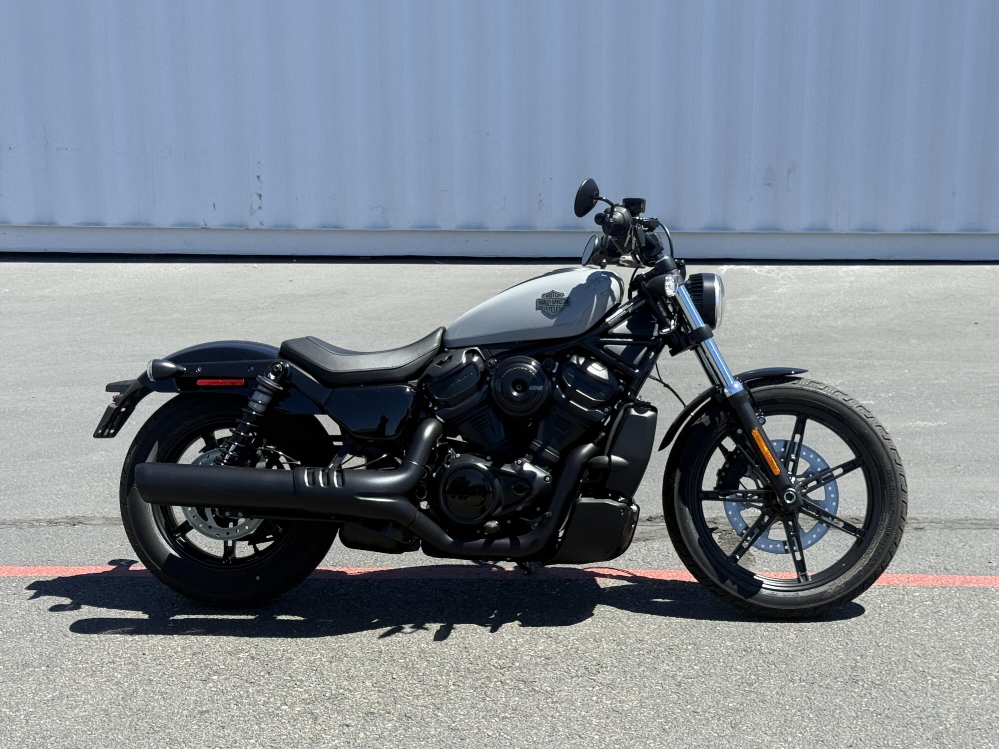 RH975 2025 Nightster™