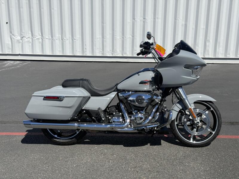 FLTRX 2025 Road Glide™