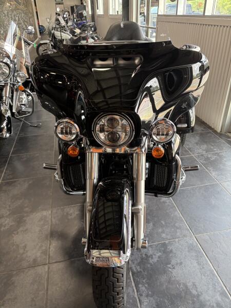 2024 Tri-Glide 114CI