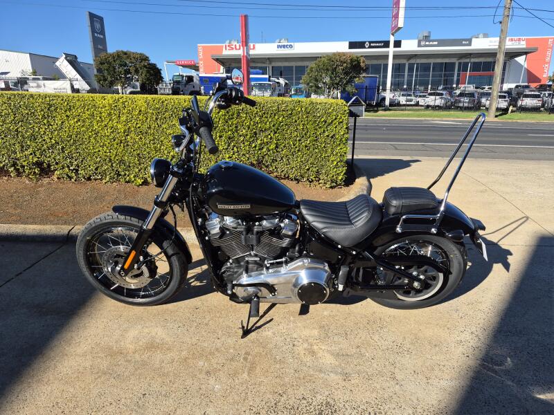NEW STREET BOB
