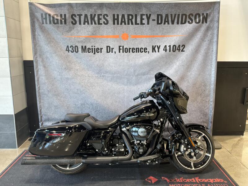 2025 Harley-Davidson® Street Glide® Vivid Black - Black Finish