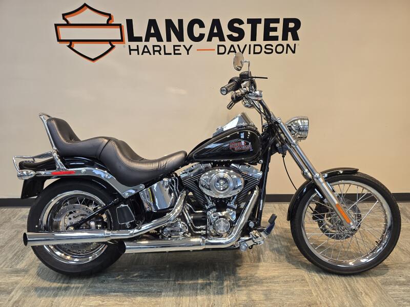 2009 Harley-Davidson® Softail® Custom Vivid Black FXSTC
