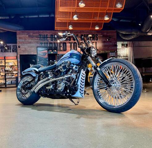 Harley-Davidson® Breakout™ 2023 FXBR