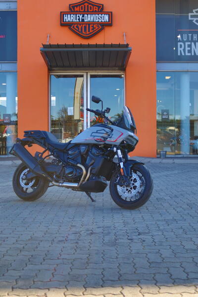 2025 Harley-Davidson® Pan America® 1250 ST Billiard Gray