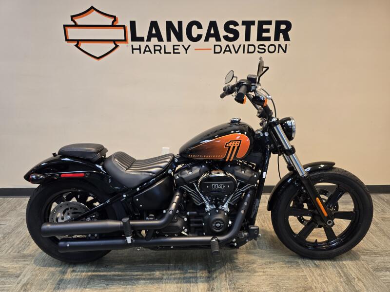 2023 Harley-Davidson® Street Bob® 114 Vivid Black FXBBS