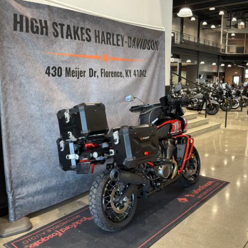 2024 Harley-Davidson® CVO™ Pan America® Legendary Orange thumb 1