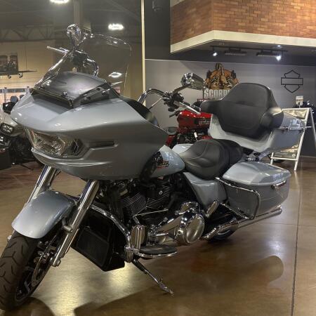 FLTRX 2025 Road Glide™ thumb 3