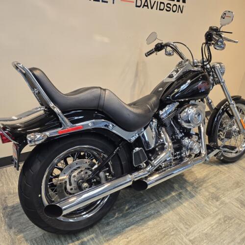2009 Harley-Davidson® Softail® Custom Vivid Black FXSTC thumb 3