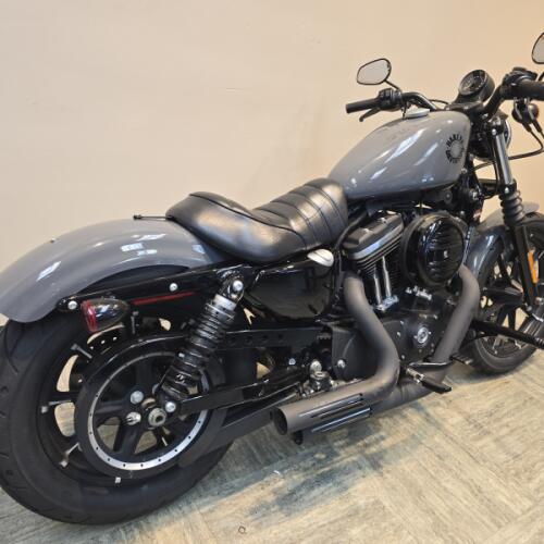 2022 Harley-Davidson® Iron 883™ Gunship Gray XL883N thumb 3