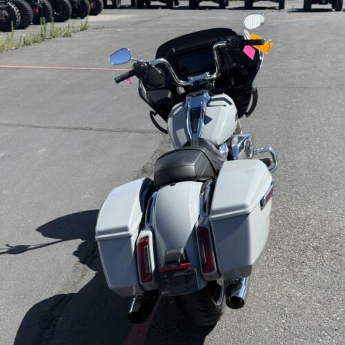 FLTRX 2025 Road Glide™ thumb 2