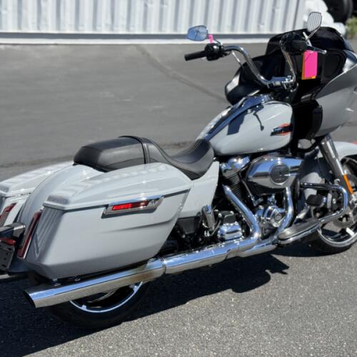 FLTRX 2025 Road Glide™ thumb 1