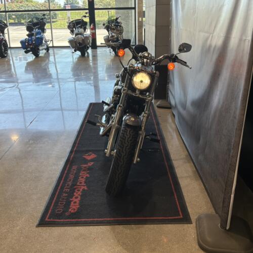 2016 Harley-Davidson® 1200 Custom Charcoal Pearl XL1200C thumb 2