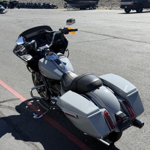 FLTRX 2025 Road Glide™ thumb 3