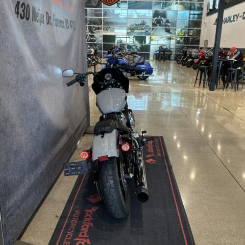 2025 Harley-Davidson® Street Bob® Billiard Gray w/Cast Wheels thumb 0