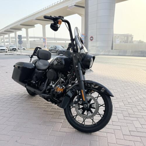 2025 Harley-Davidson® Road King™ Special Vivid Black thumb 0
