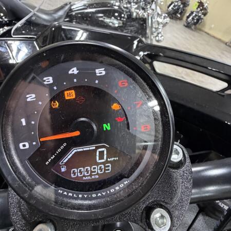2024 Harley-Davidson® Low Rider® S Vivid Black thumb 3